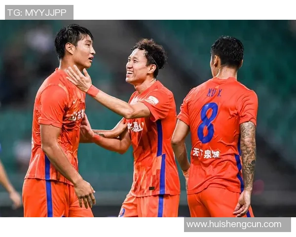 重庆足球队强势领跑联赛积分榜98分稳居第一名争冠形势大好 重庆足球队强势领跑联赛积分榜98分稳居第一名争冠形势大好